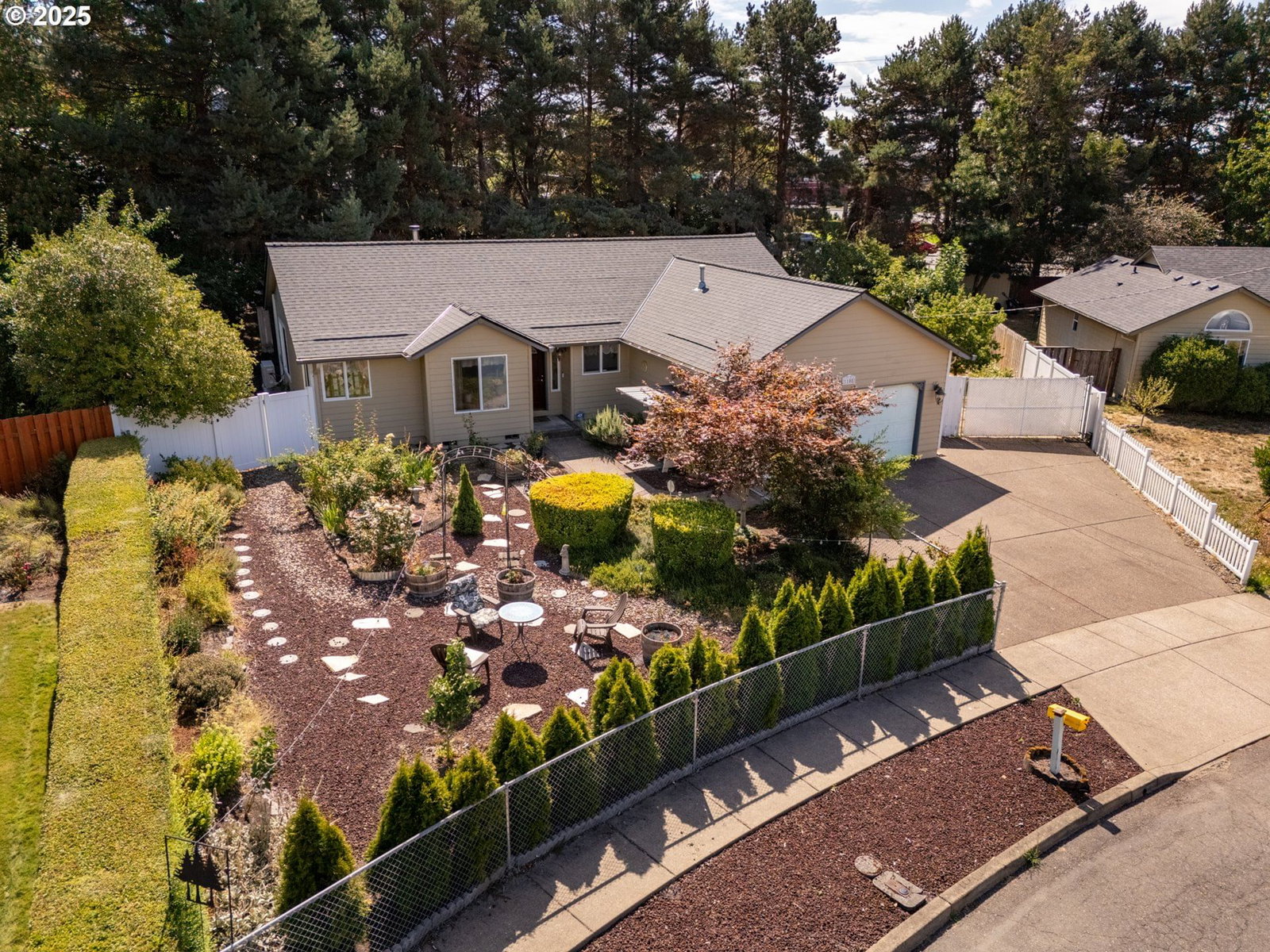 Primary listing photo, 1108 N HADLEY RD, Newberg, OR, 97132