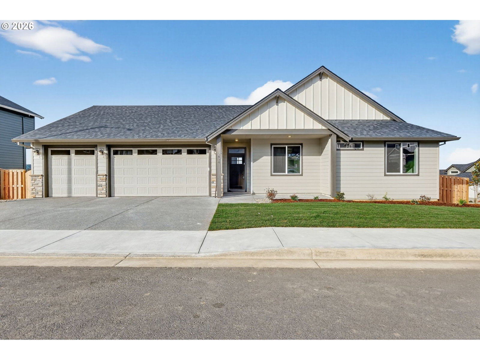 2842 NE JUSTUS AVE #29