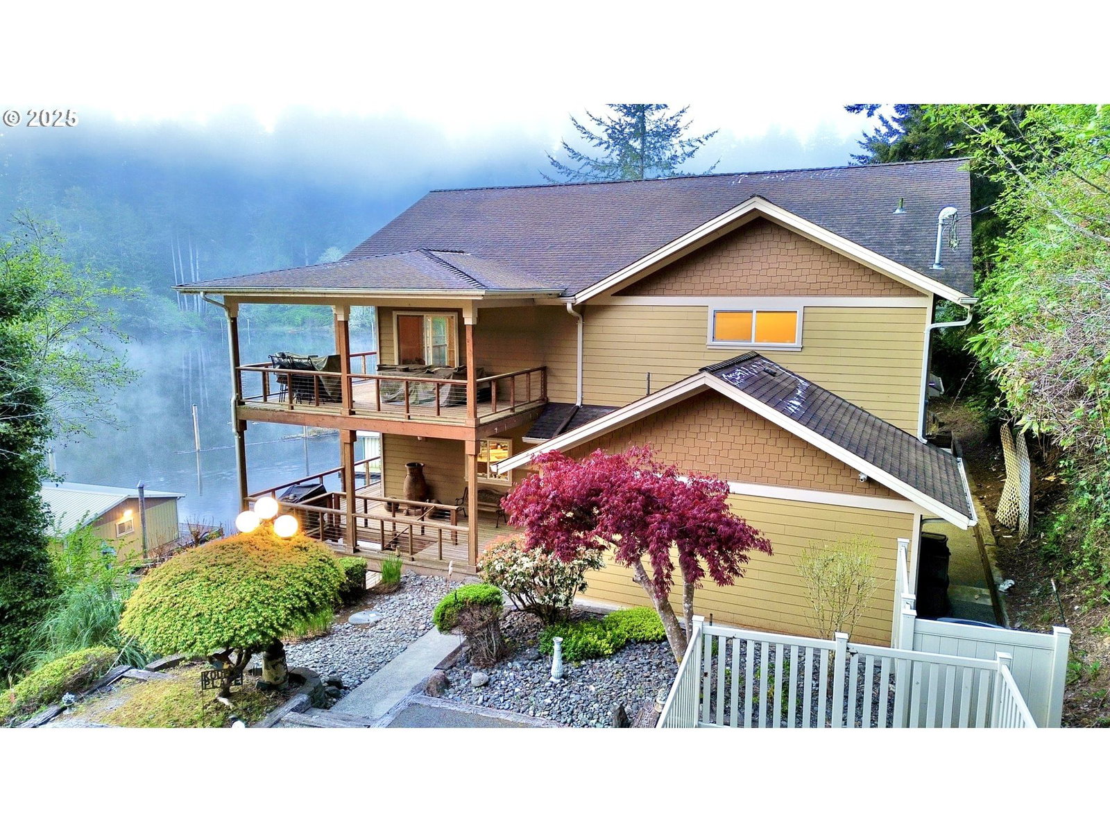 Listing photo 1 of 6