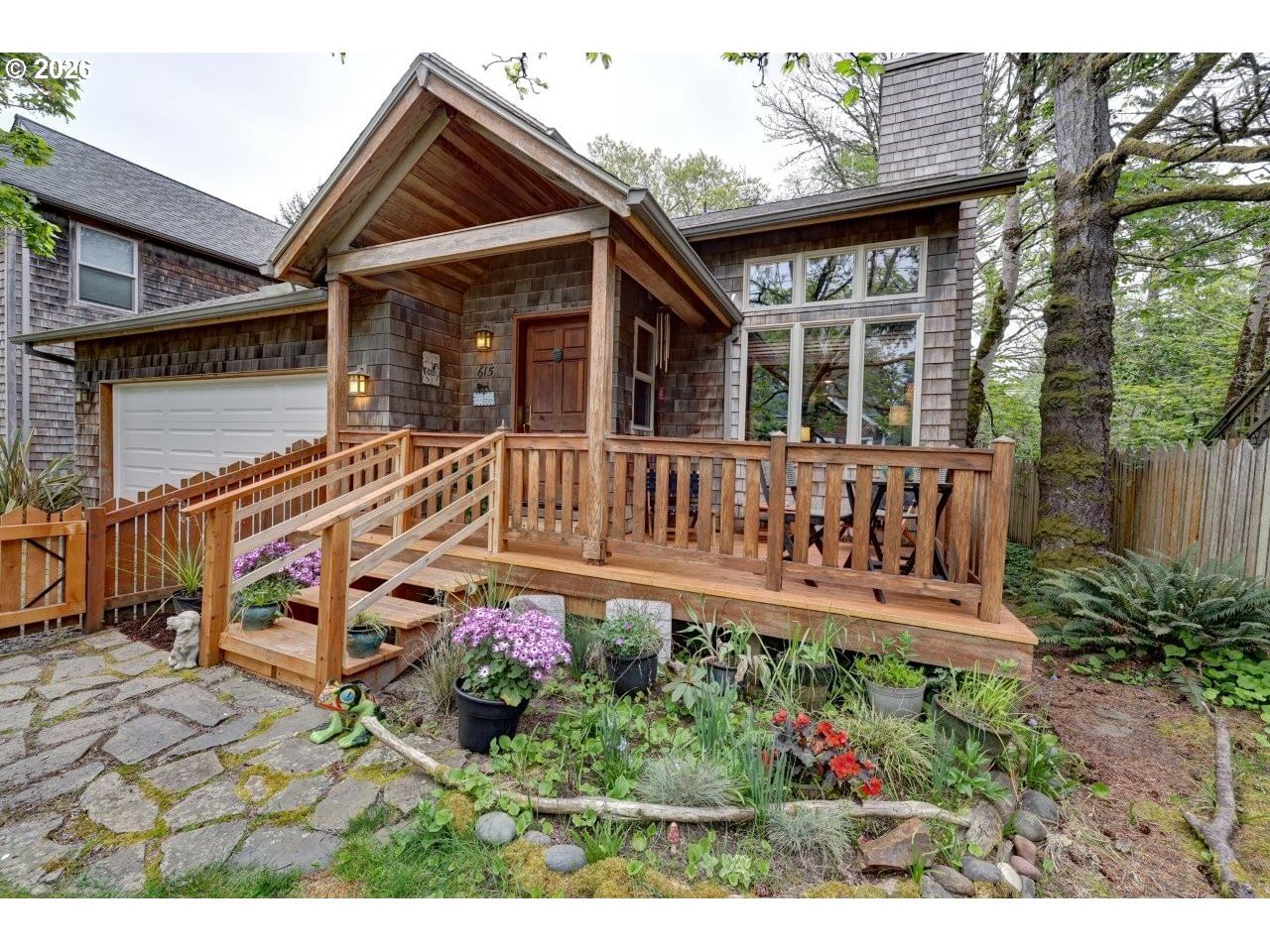 Listing photo 1 of 6