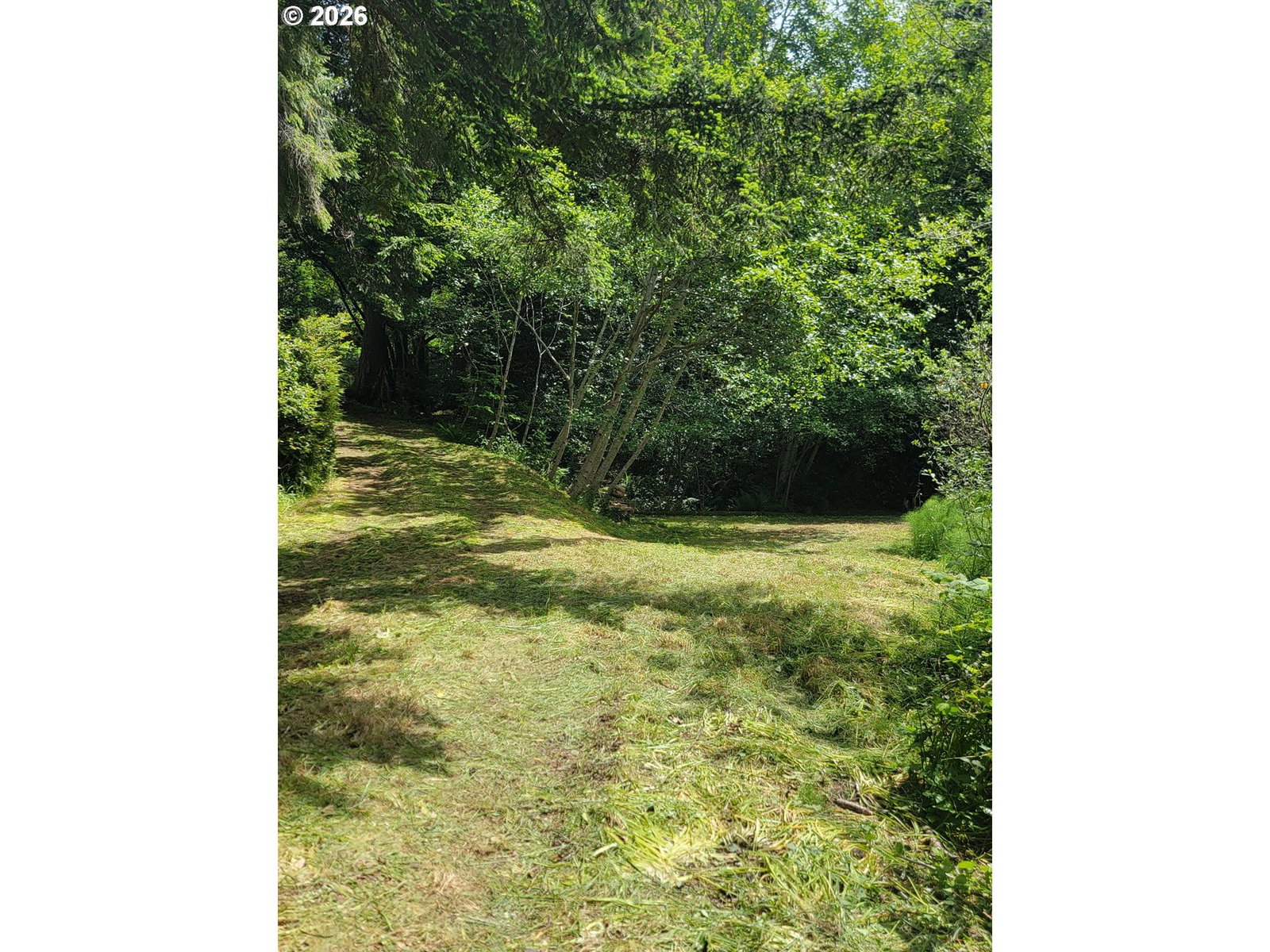 Listing photo 1 of 6