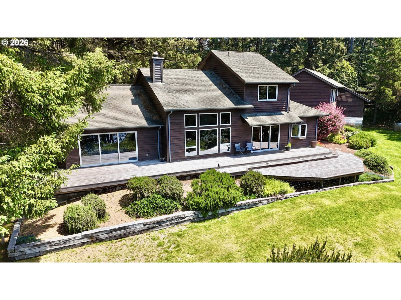 Listing photo 1 of 6