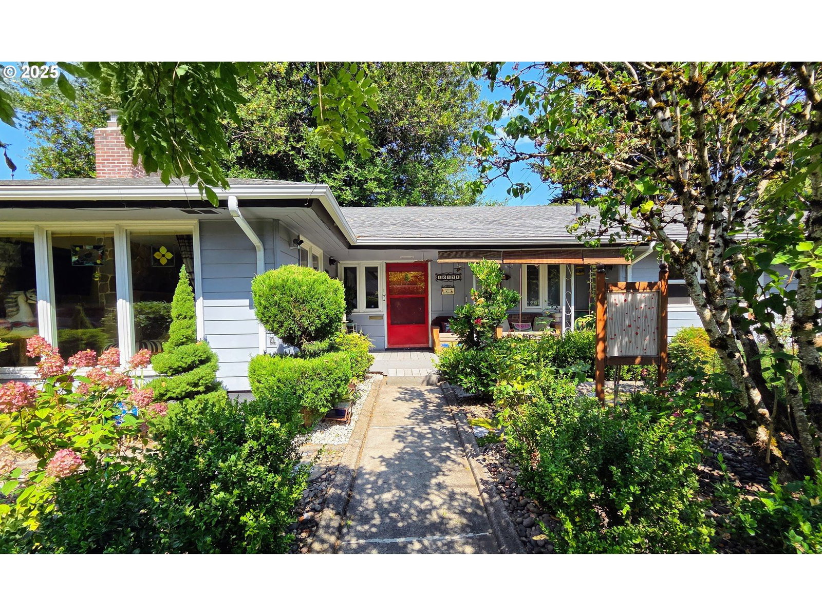 Primary listing photo, 10121 NE SHAVER ST, Maywood Park, OR, 97220