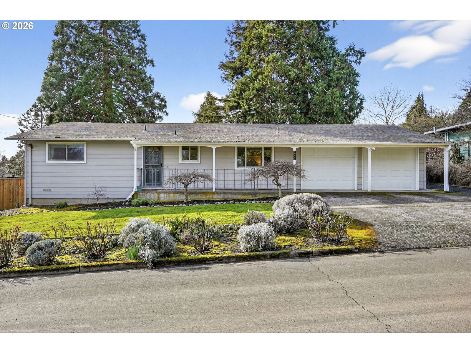 Primary listing photo, 242 NW Ione ST, Dundee, OR, 97115