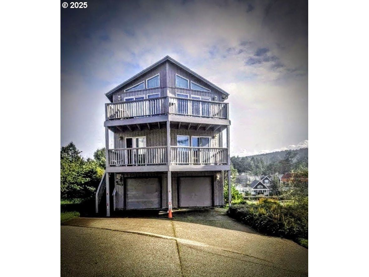 Primary listing photo, 2672 SW ANCHOR AVE, Lincoln City, OR, 97367