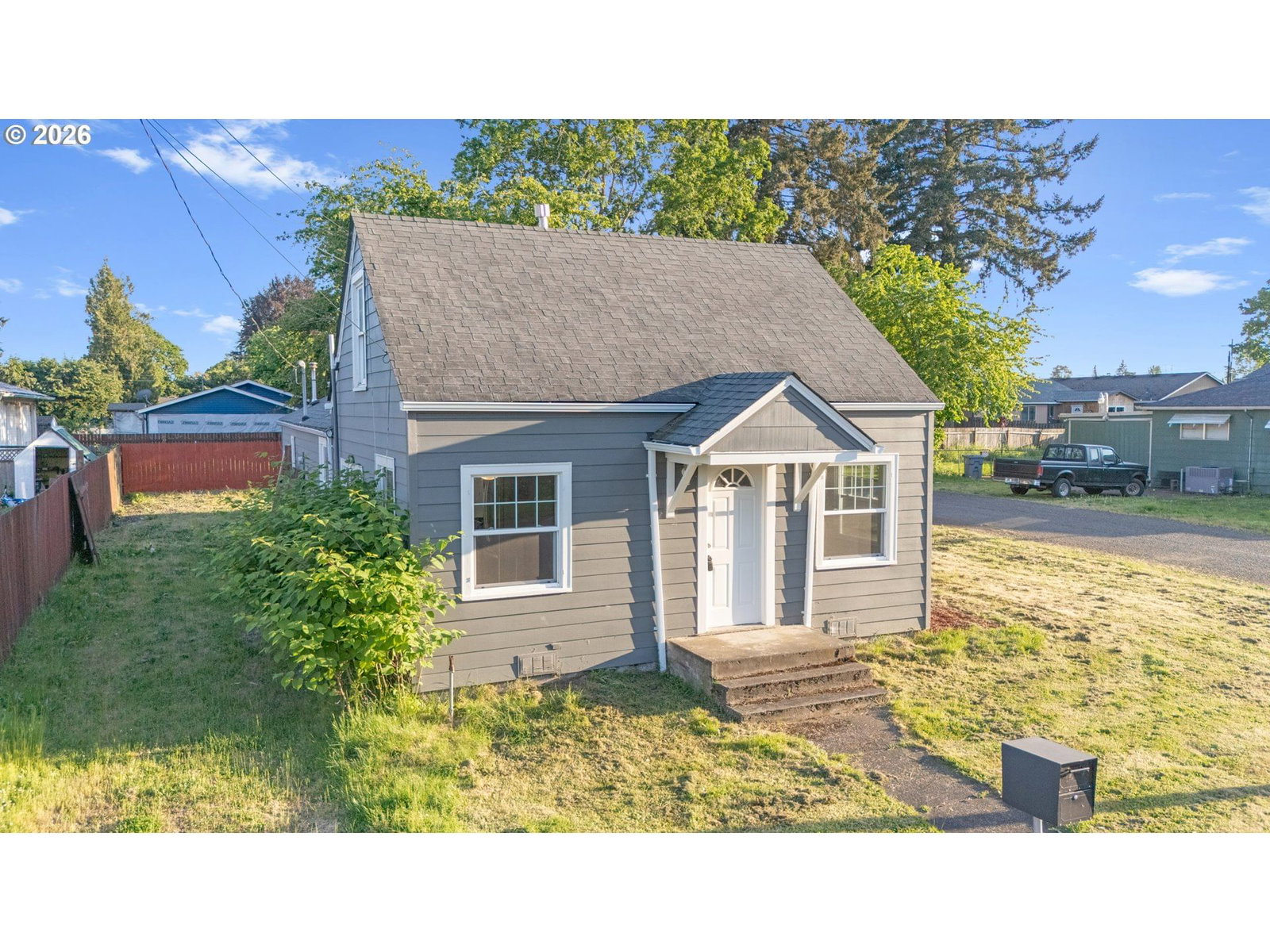 Listing photo 1 of 6
