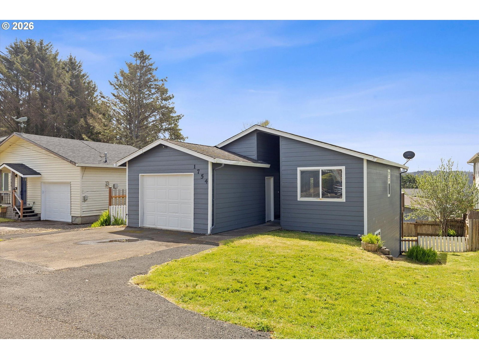 Listing photo 1 of 6