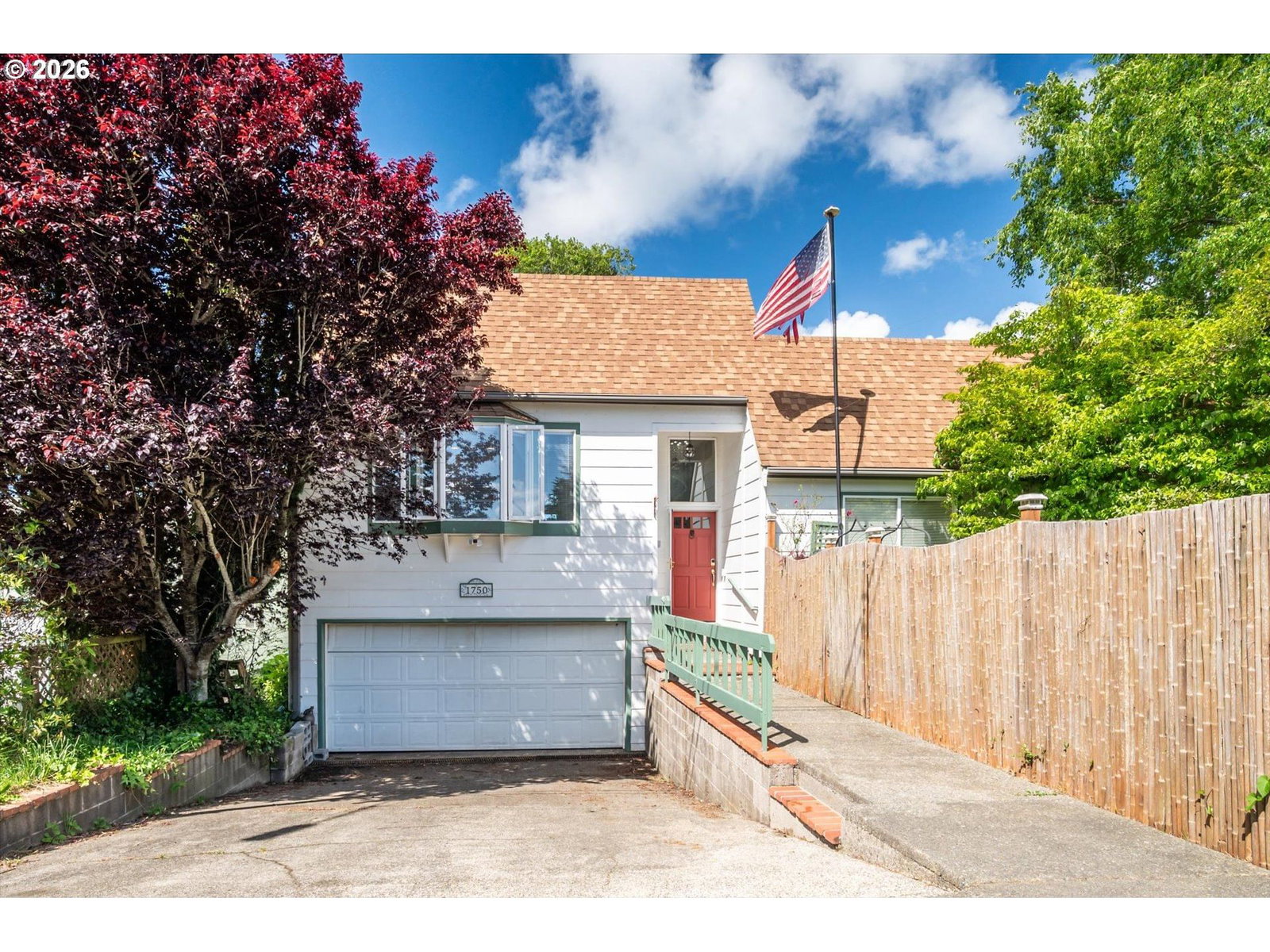 Listing photo 1 of 6
