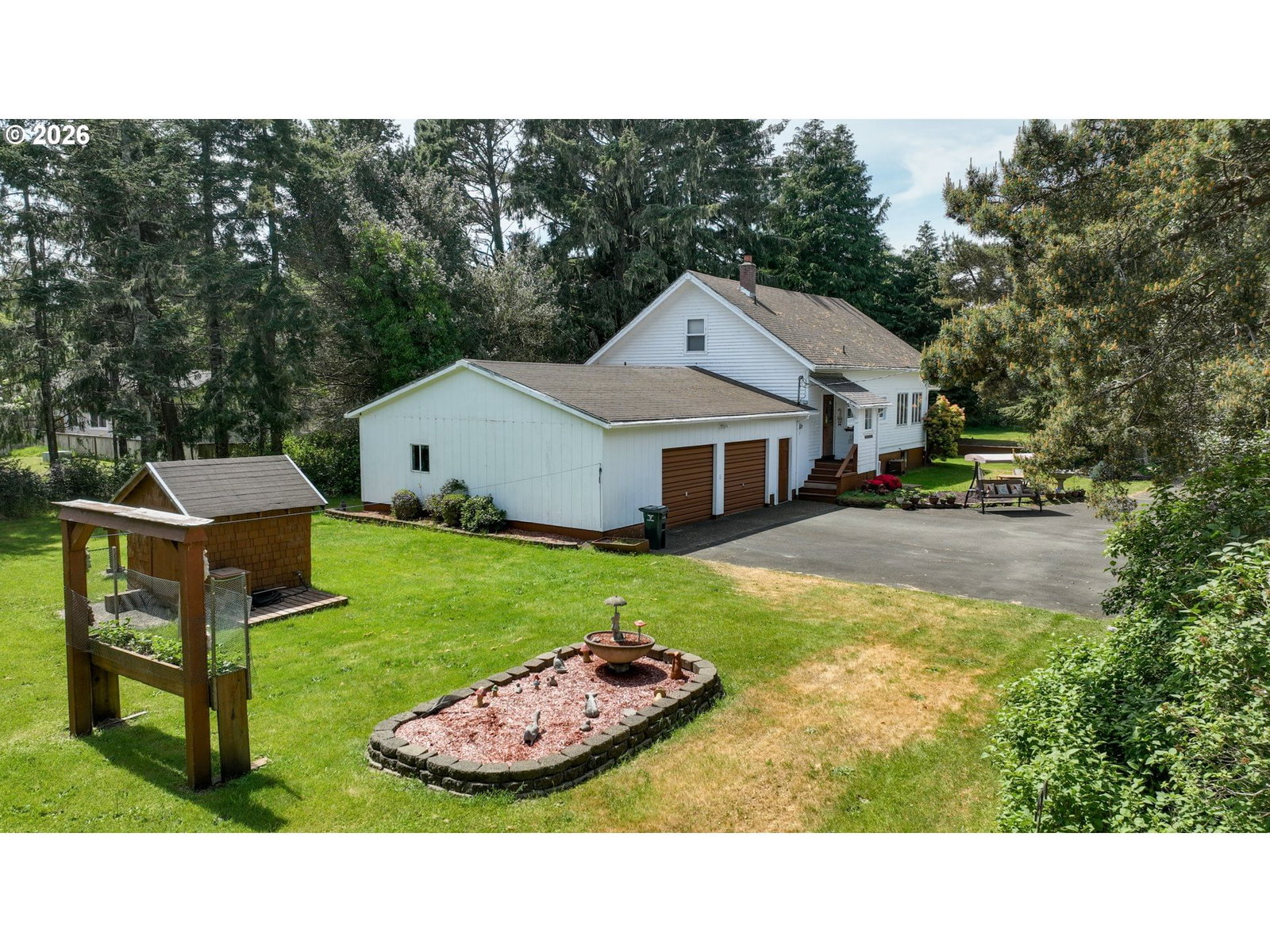 Listing photo 1 of 6