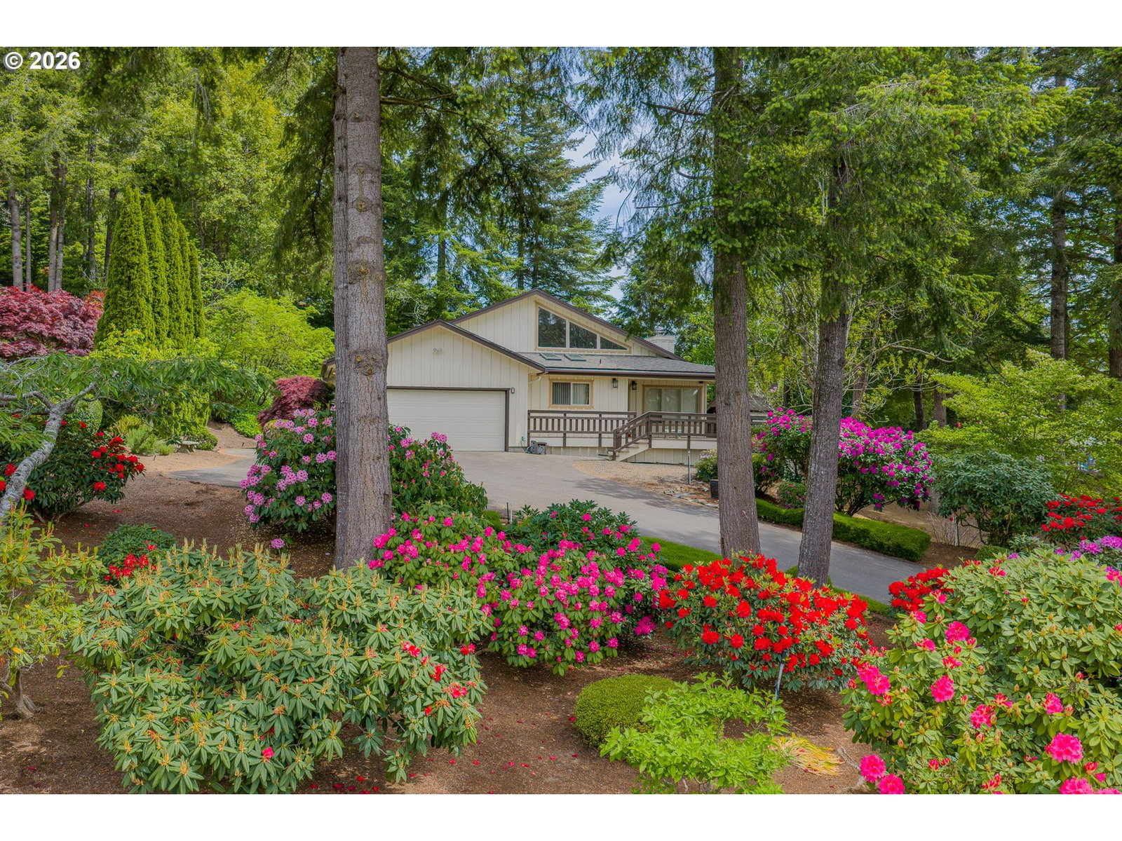 Listing photo 1 of 6