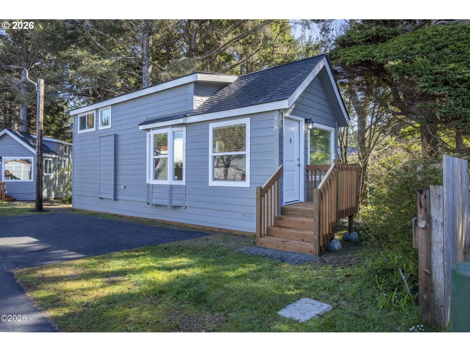 Listing photo 1 of 6