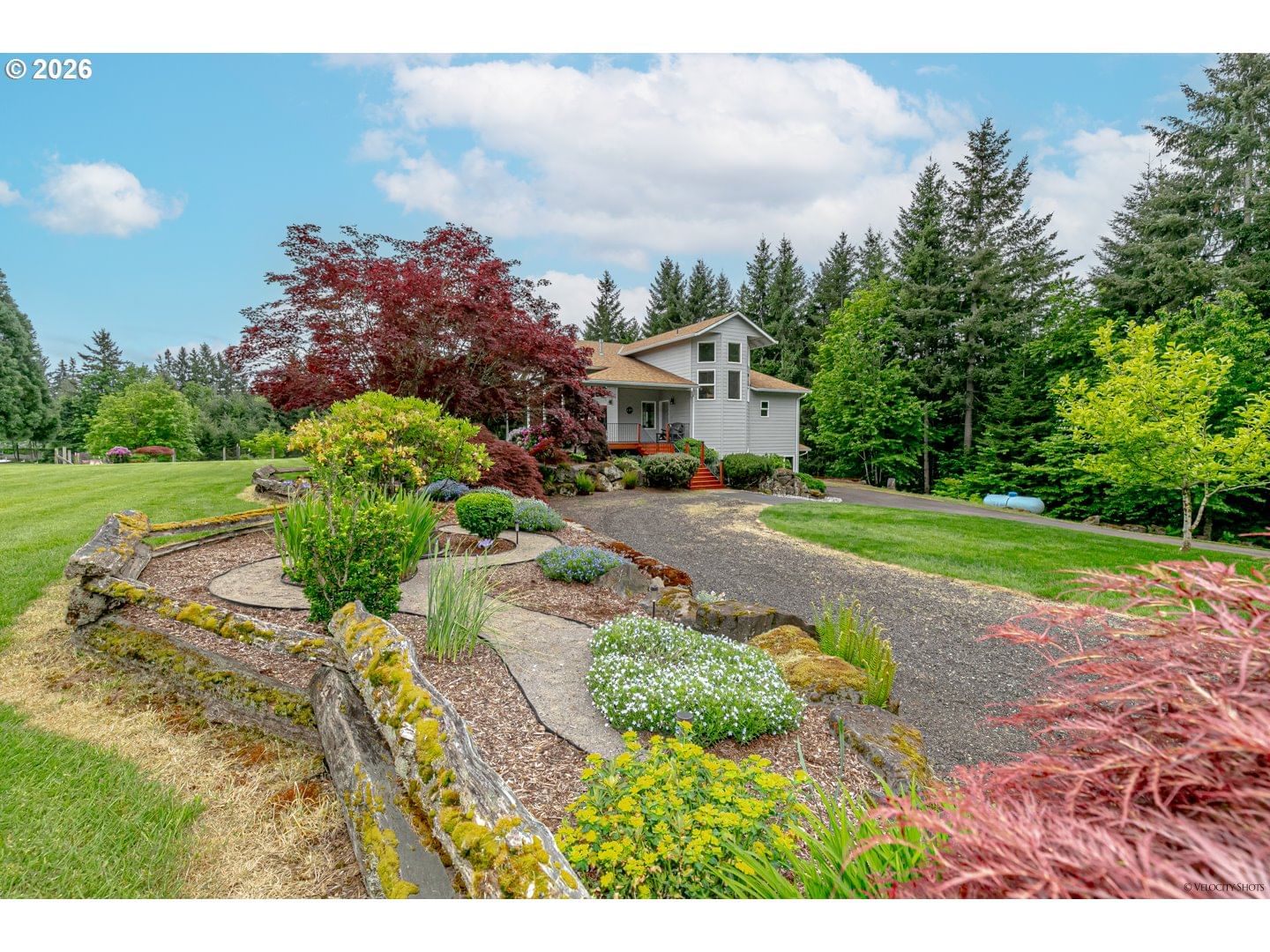 Listing photo 1 of 6