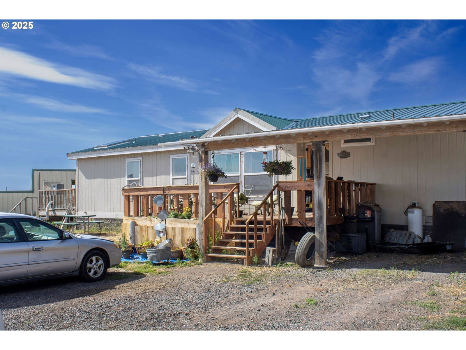 Listing photo 1 of 6