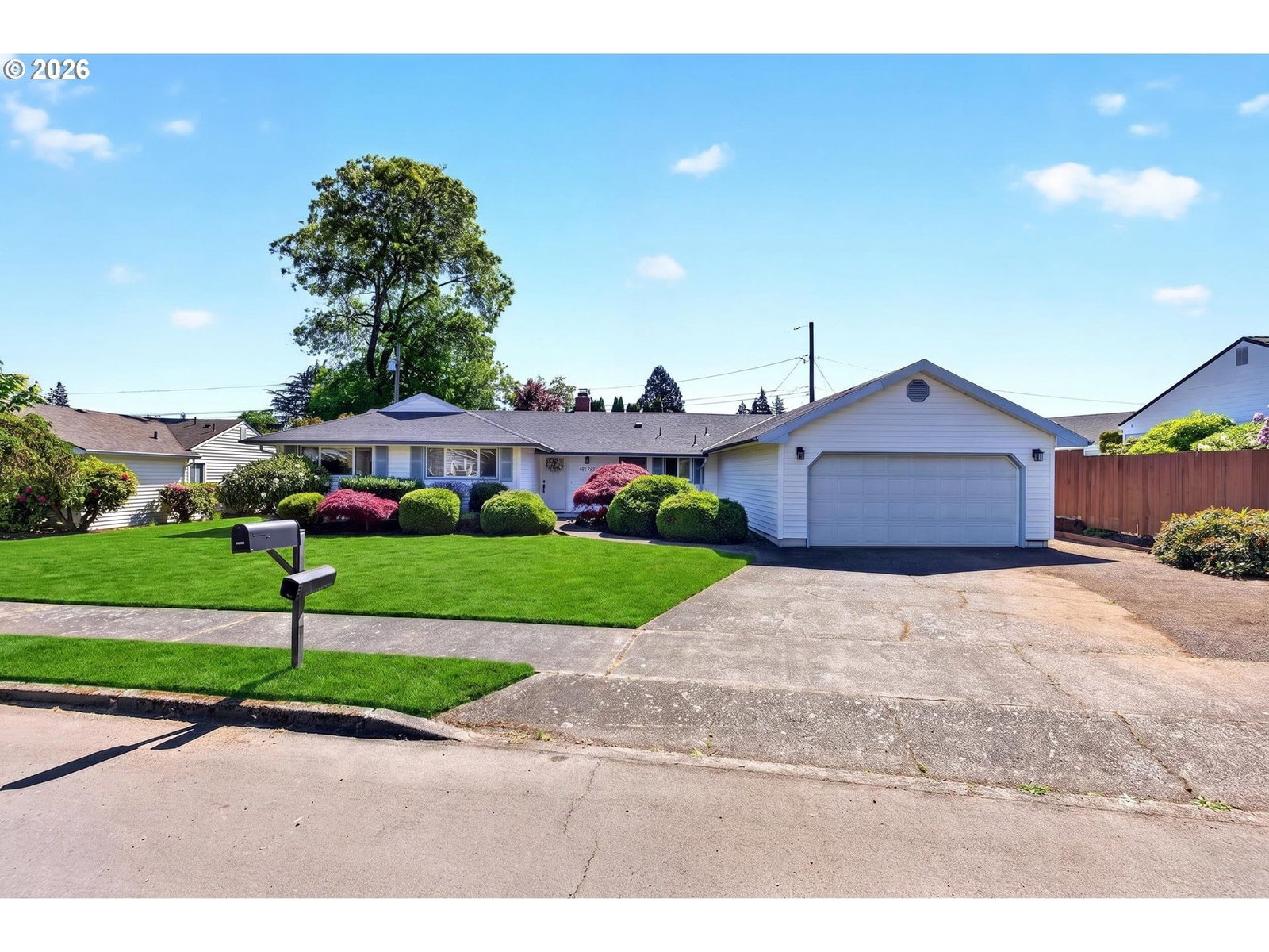 Listing photo 1 of 6