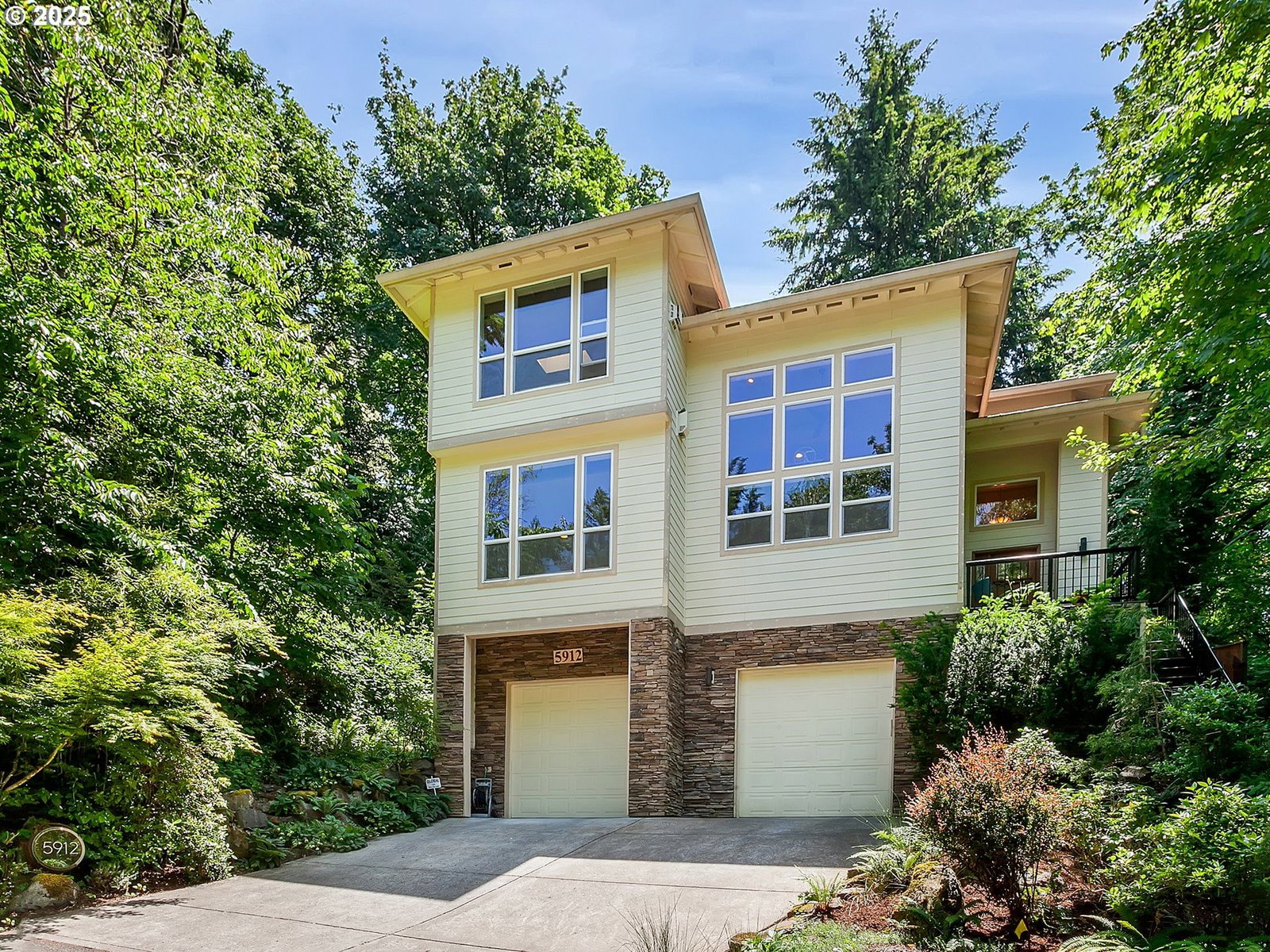 Primary listing photo, 5912 SW YAMHILL ST, Portland, OR, 97221