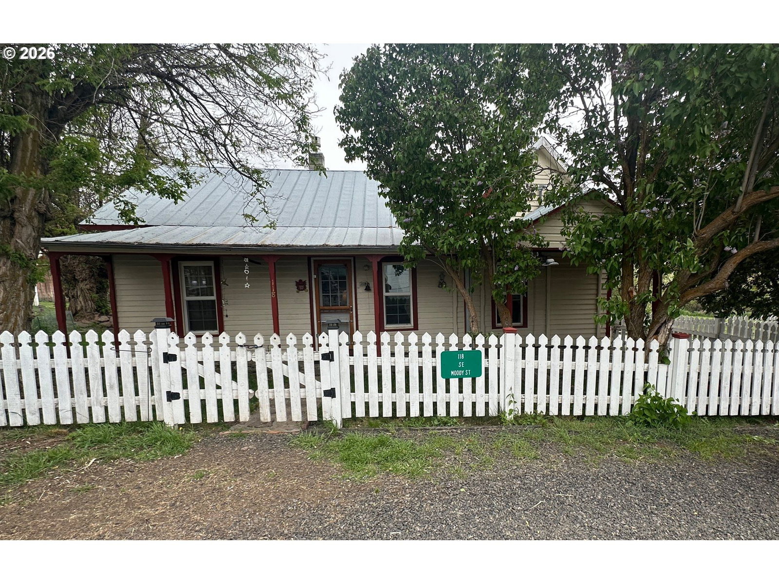 Listing photo 1 of 6