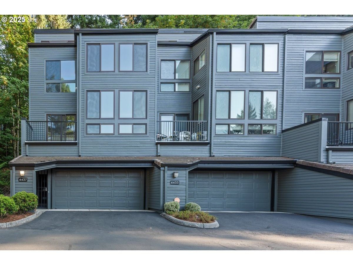 Primary listing photo, 4437 THUNDER VISTA LN, Lake Oswego, OR, 97035