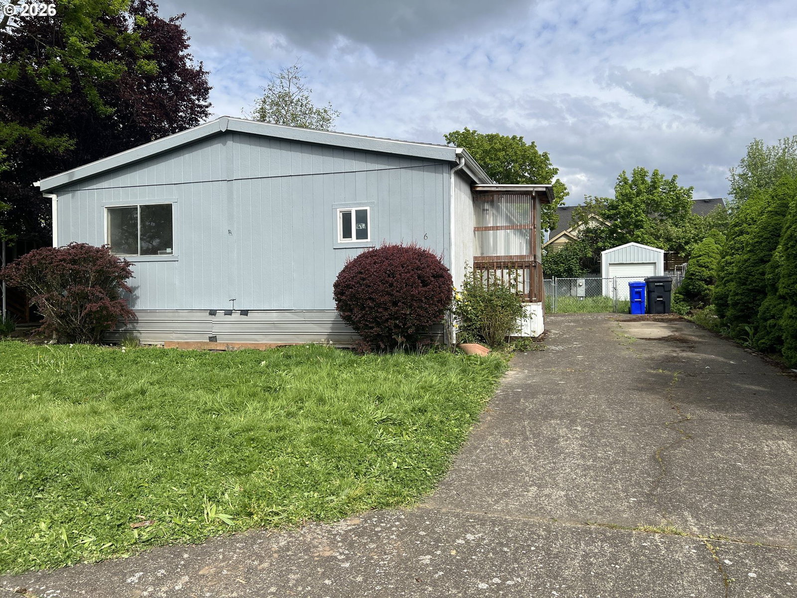 Listing photo 1 of 6