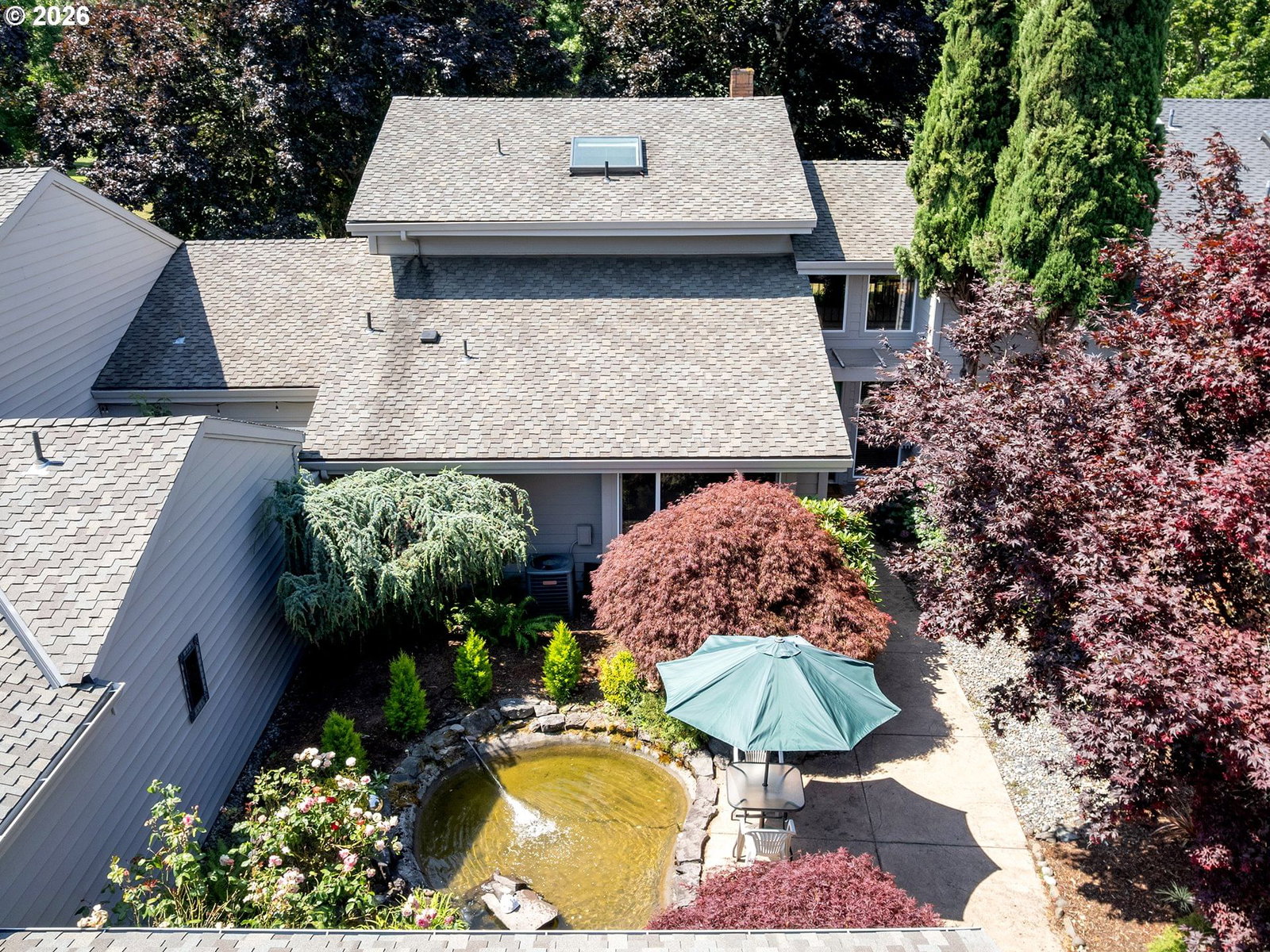 Listing photo 1 of 6