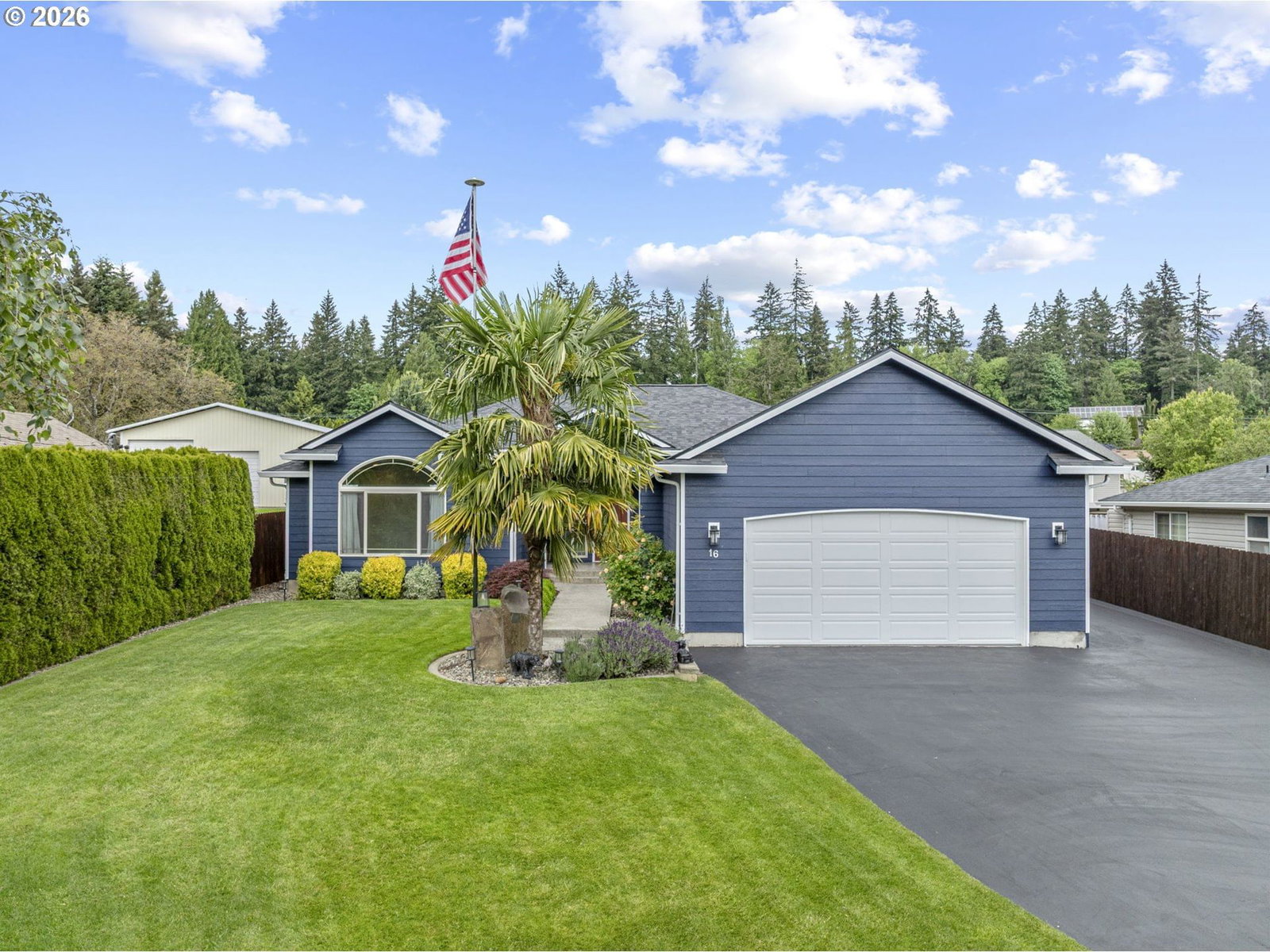 Primary listing photo, 16 PACIFIC PL, Longview, WA, 98632