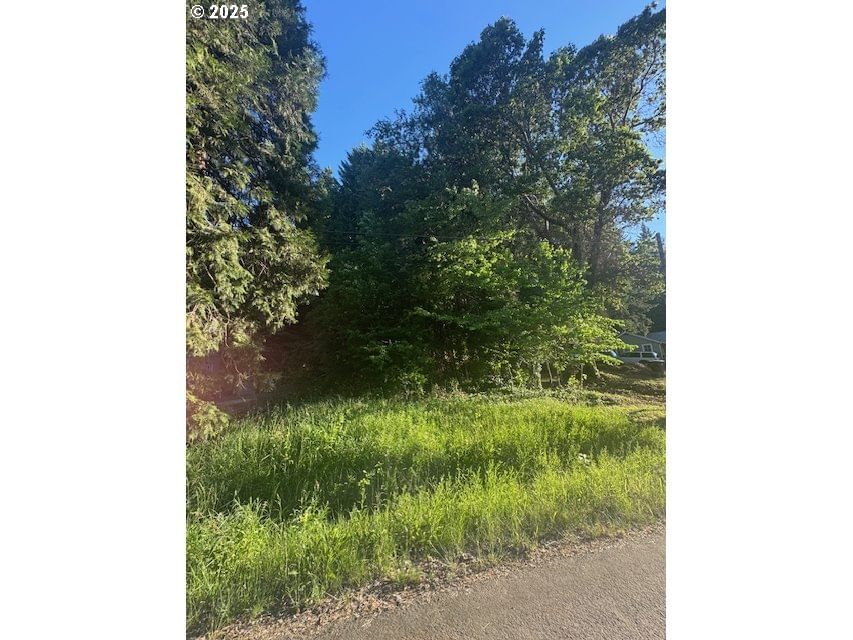 Listing photo 1 of 6