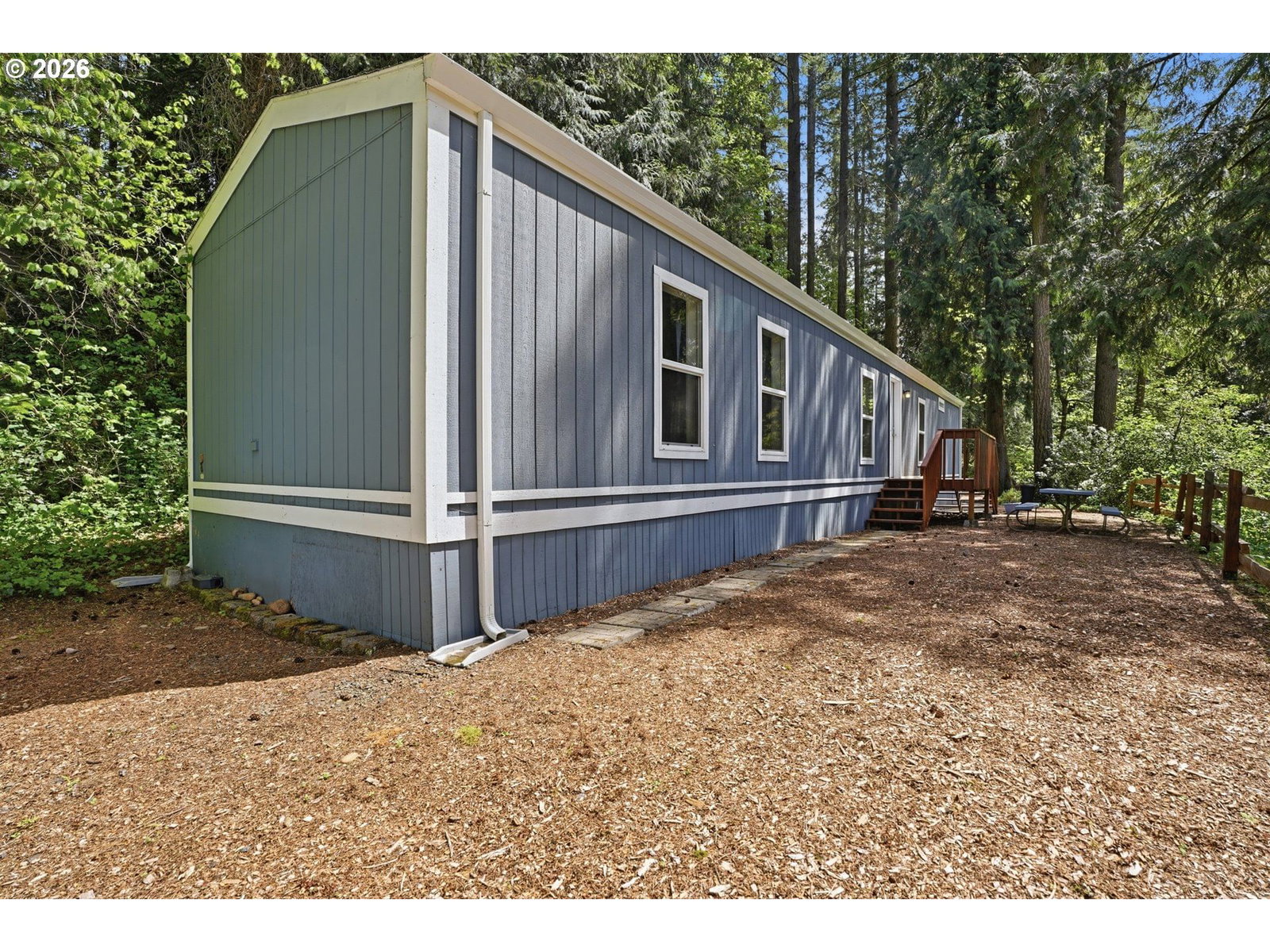 Listing photo 1 of 6