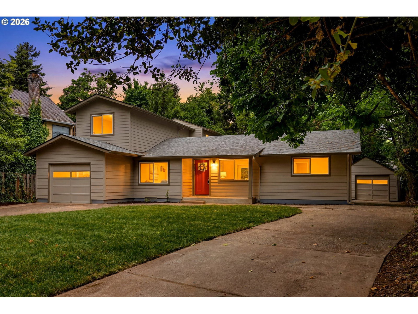 Listing photo 1 of 6