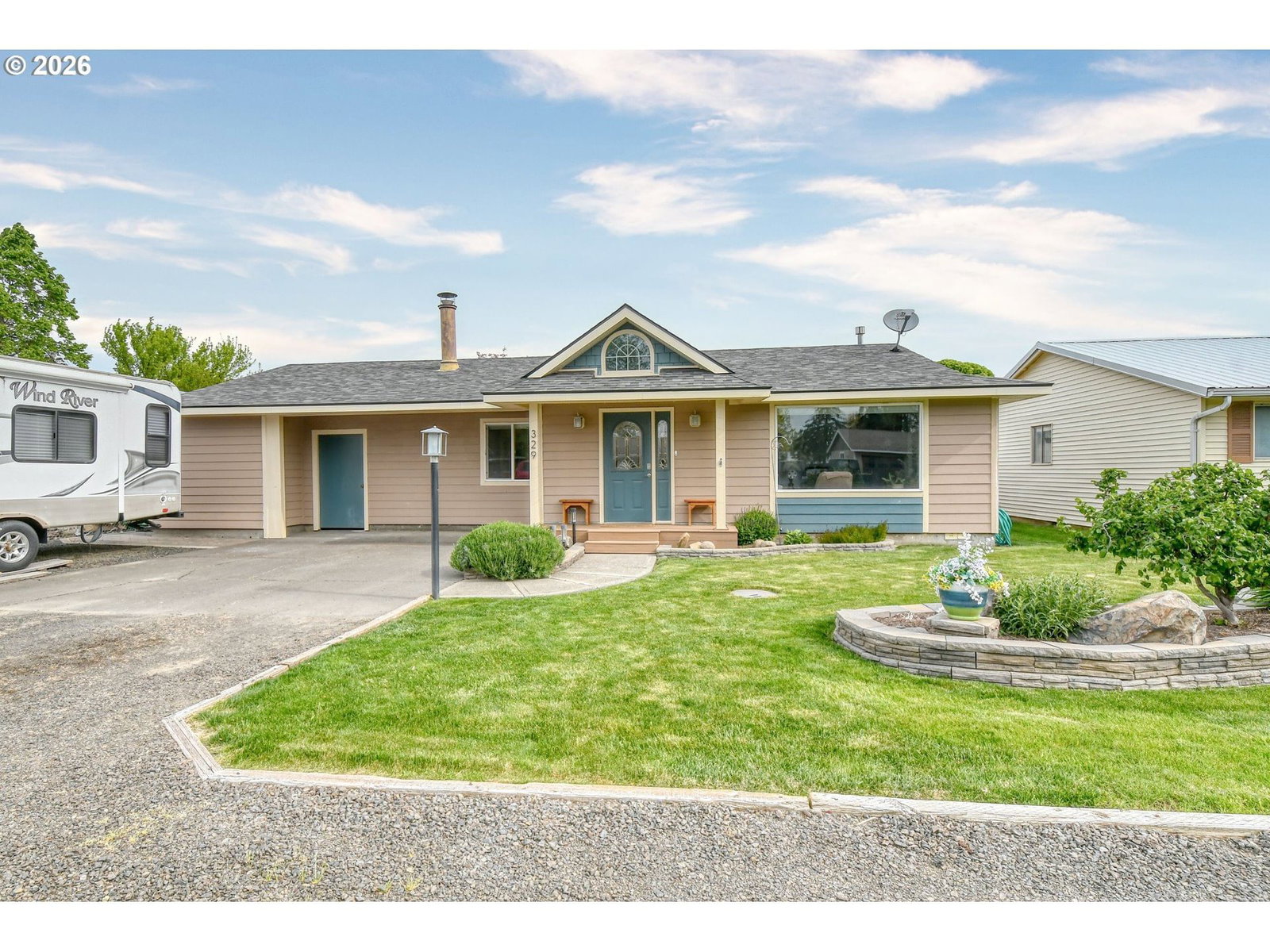 Listing photo 1 of 6