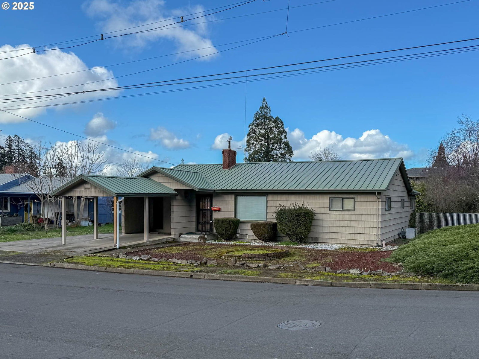 Primary listing photo, 1042 W BROWN AVE, Roseburg, OR, 97471