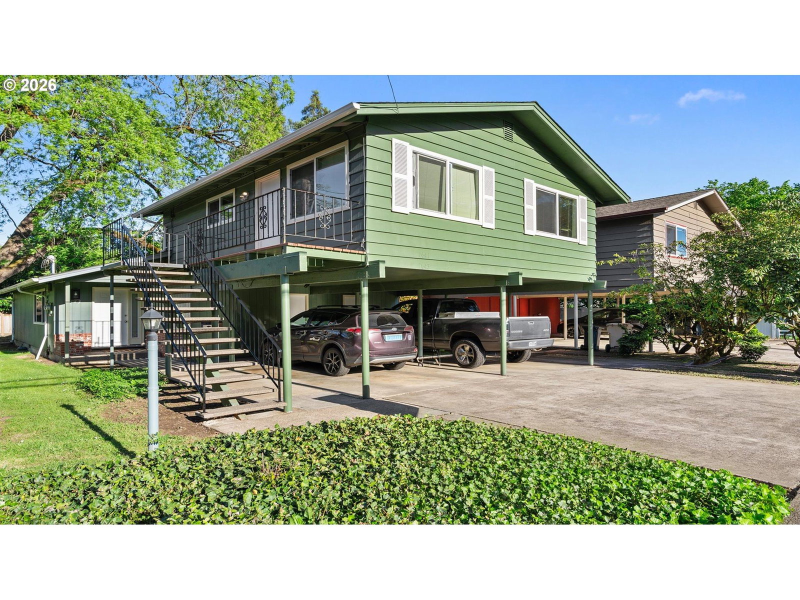 Listing photo 1 of 6