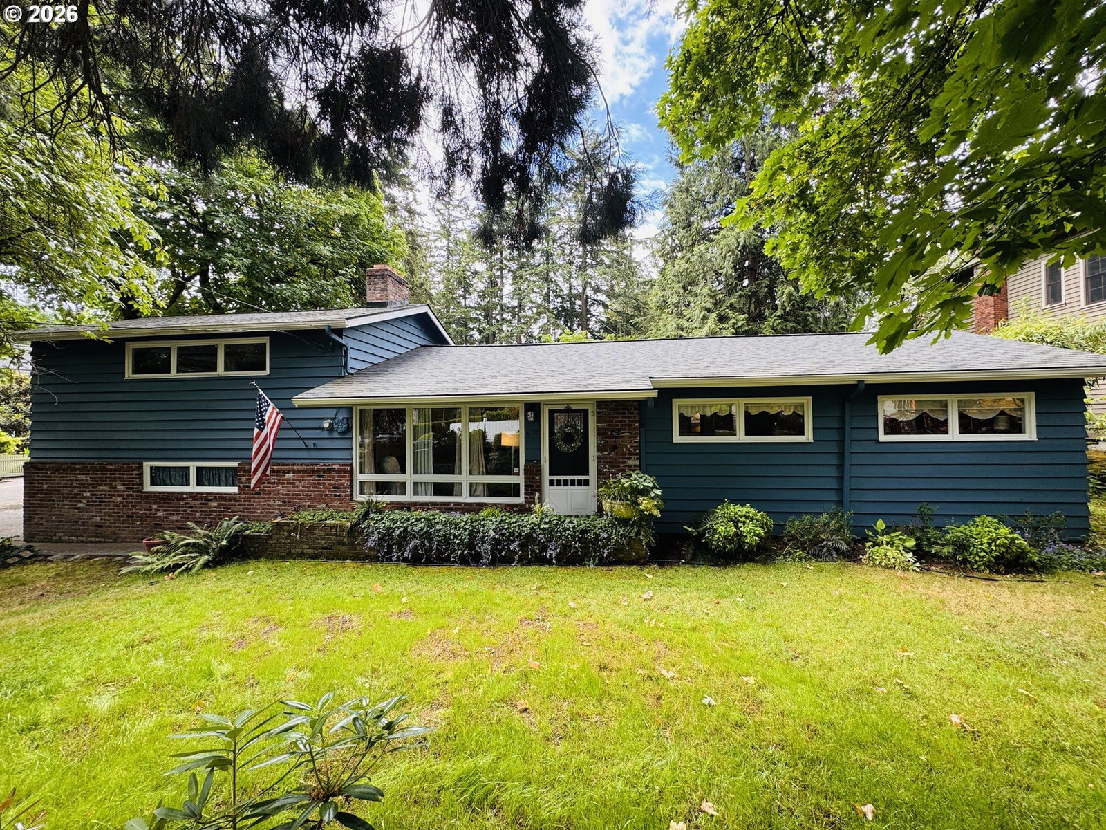 3112 UPPER DR