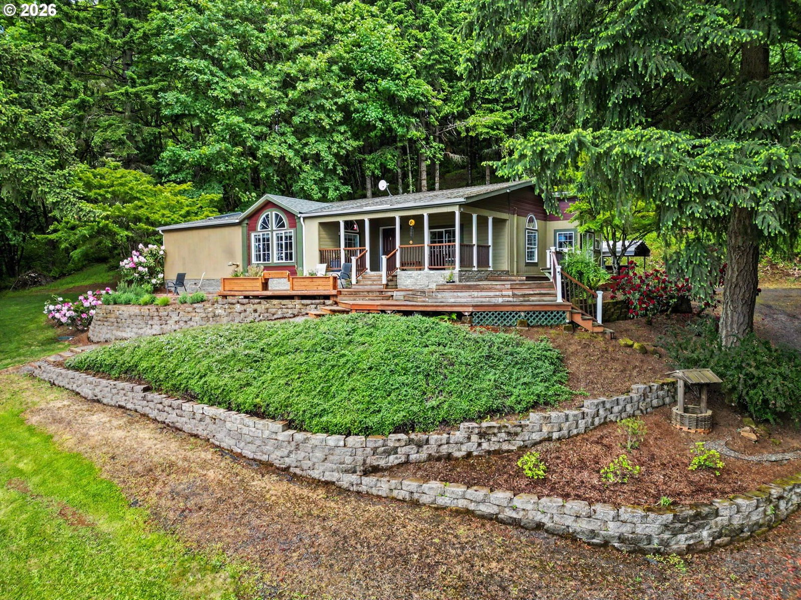 Listing photo 1 of 6