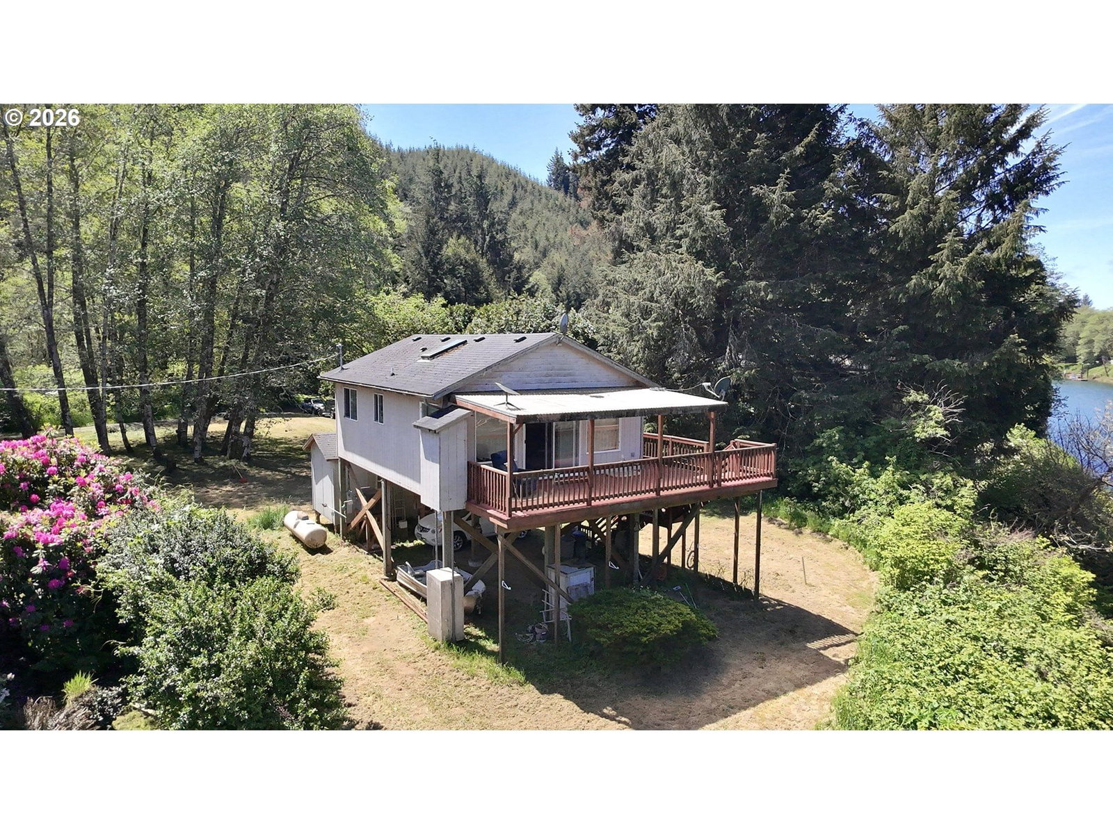 Listing photo 1 of 6