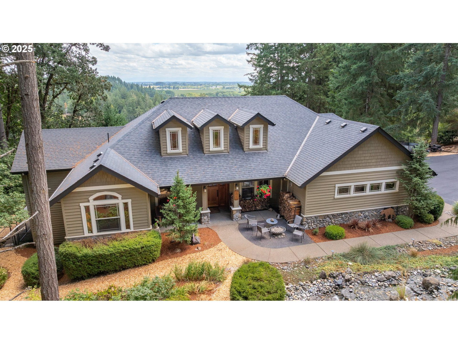 Listing photo 1 of 6