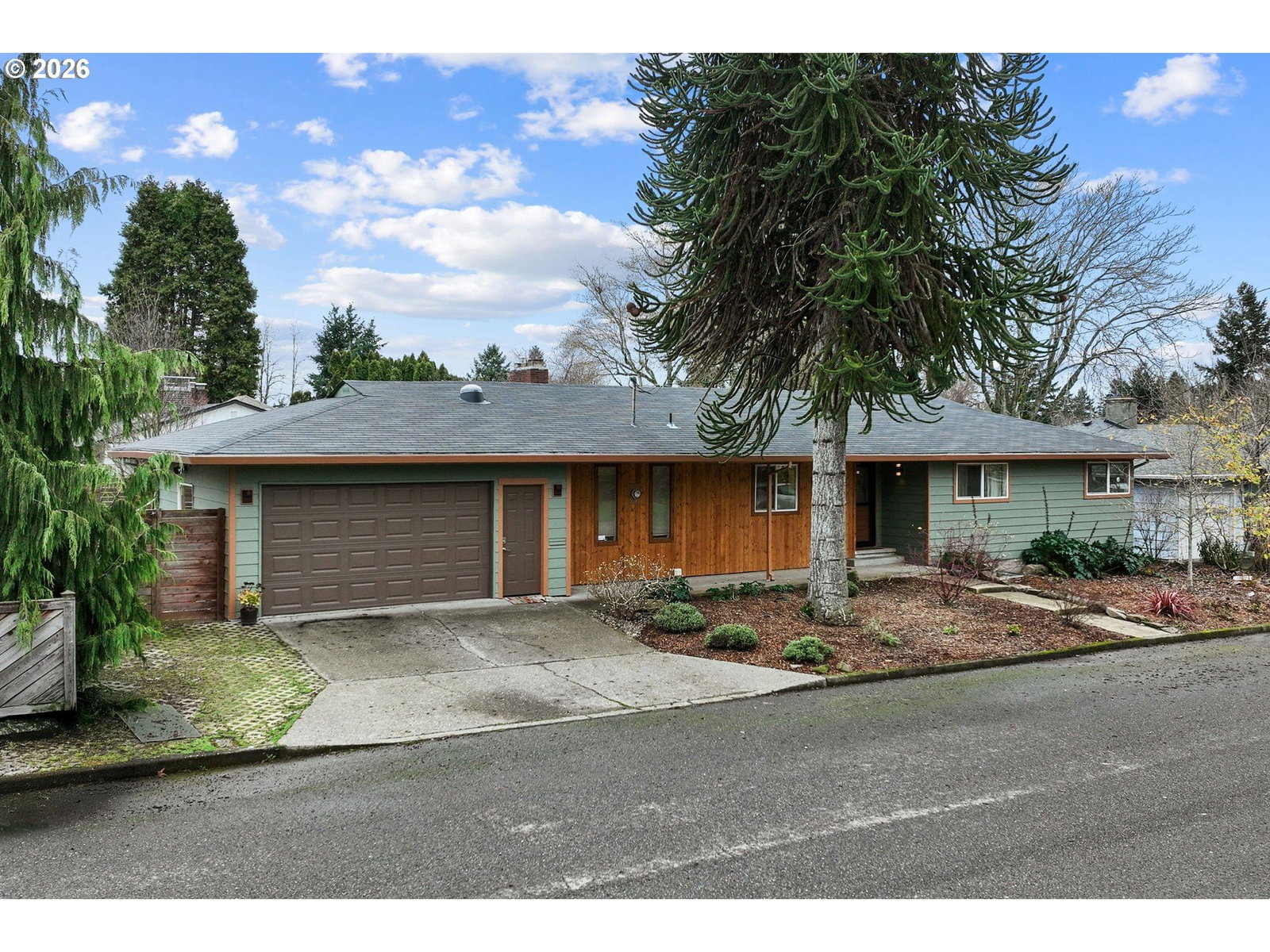 Primary listing photo, 10644 NE RUSSELL CT, Portland, OR, 97220