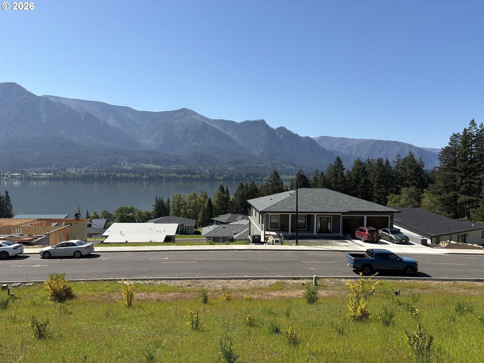 Listing photo 1 of 6