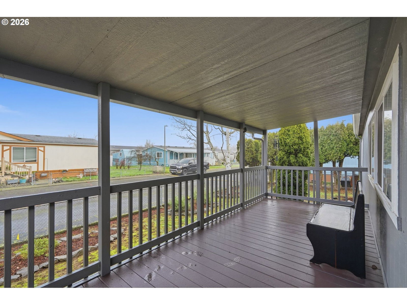 Listing photo 1 of 6