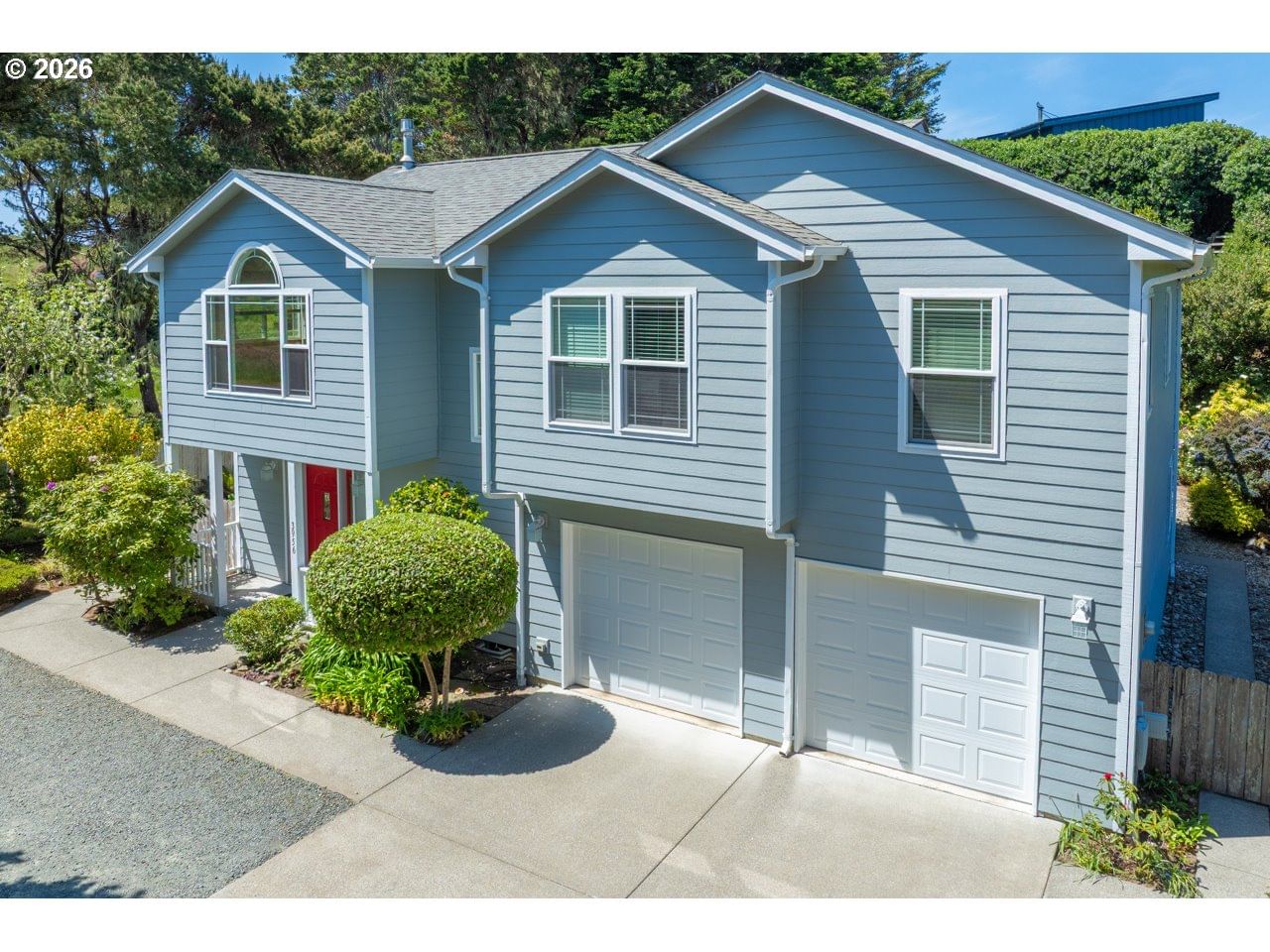Listing photo 1 of 6