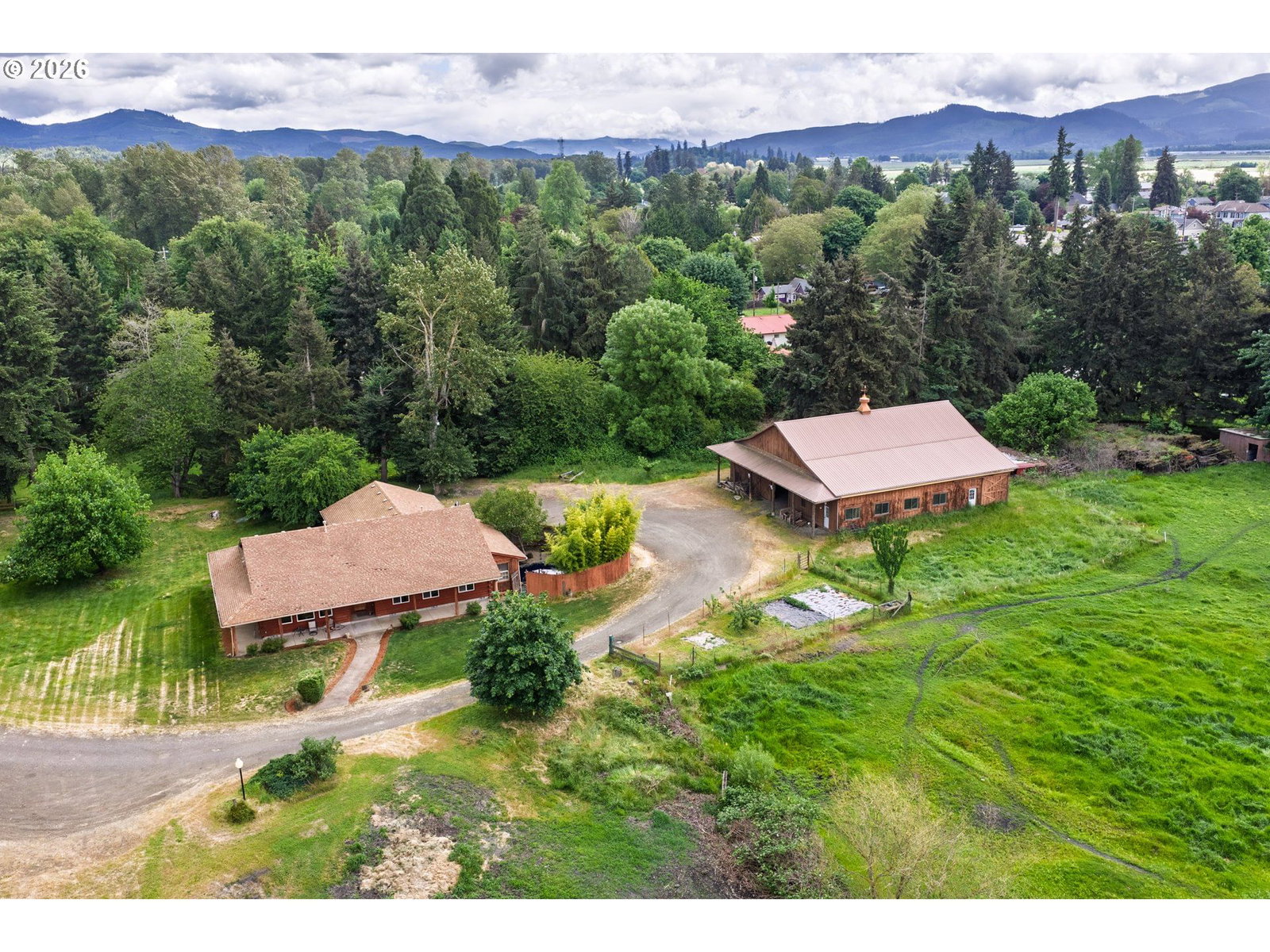 Listing photo 1 of 6