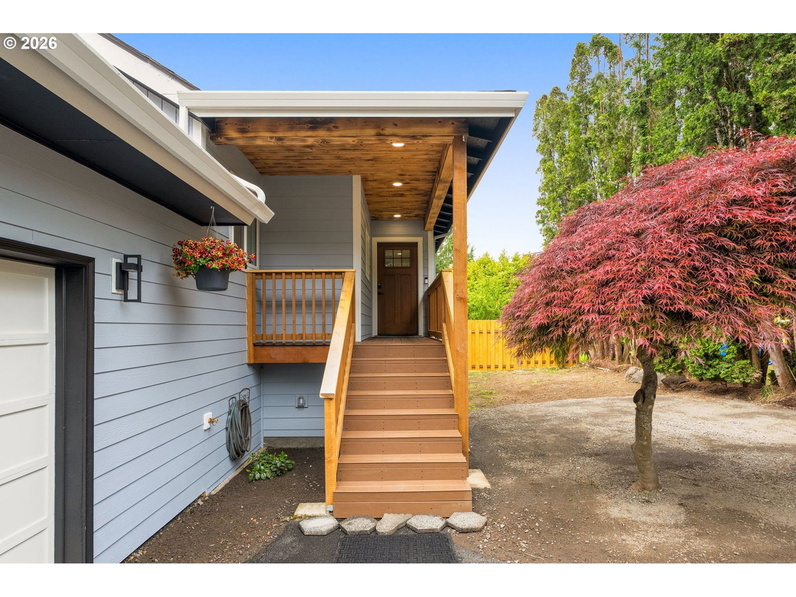 Listing photo 1 of 6