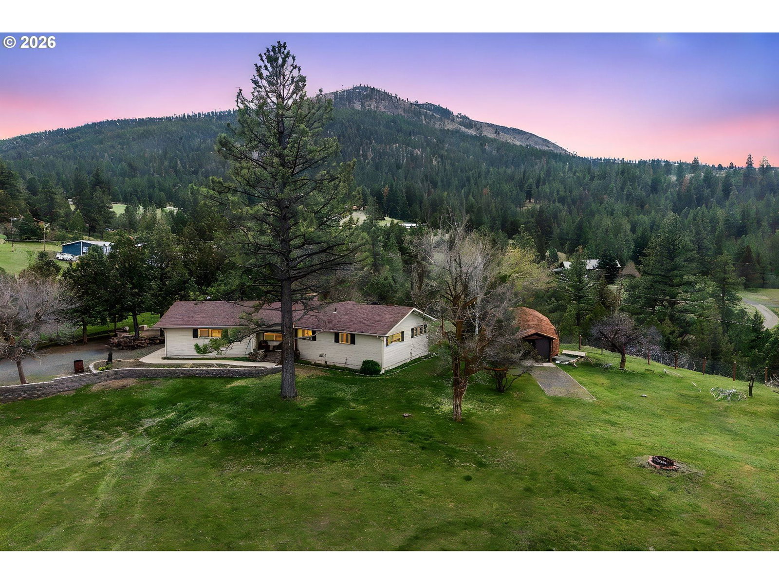 Listing photo 1 of 6