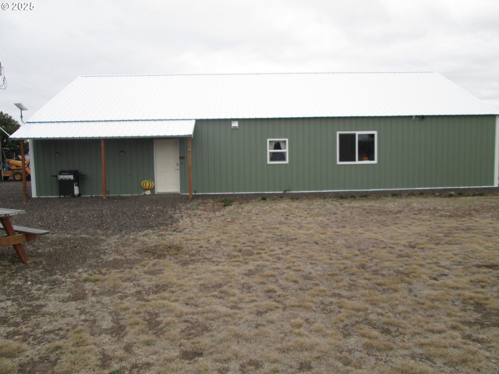 Listing photo 1 of 6