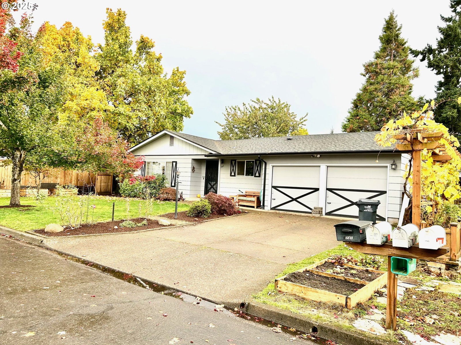 Primary listing photo, 1745 T ST, Springfield, OR, 97477