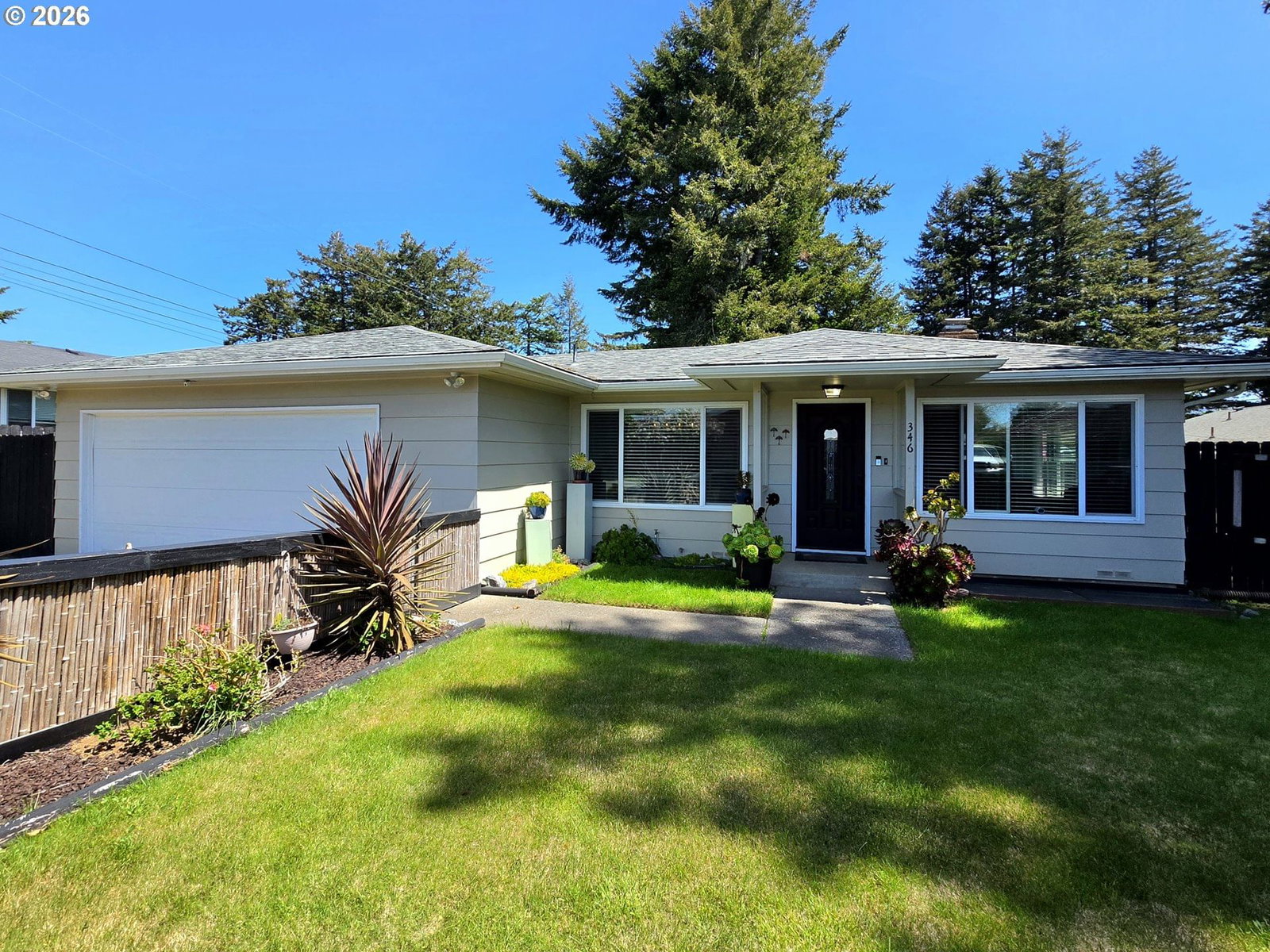 Listing photo 1 of 6