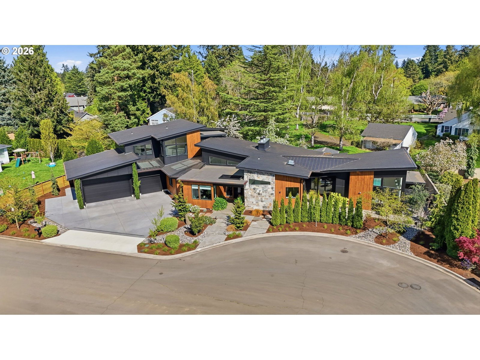 121 S SANTA FE CT