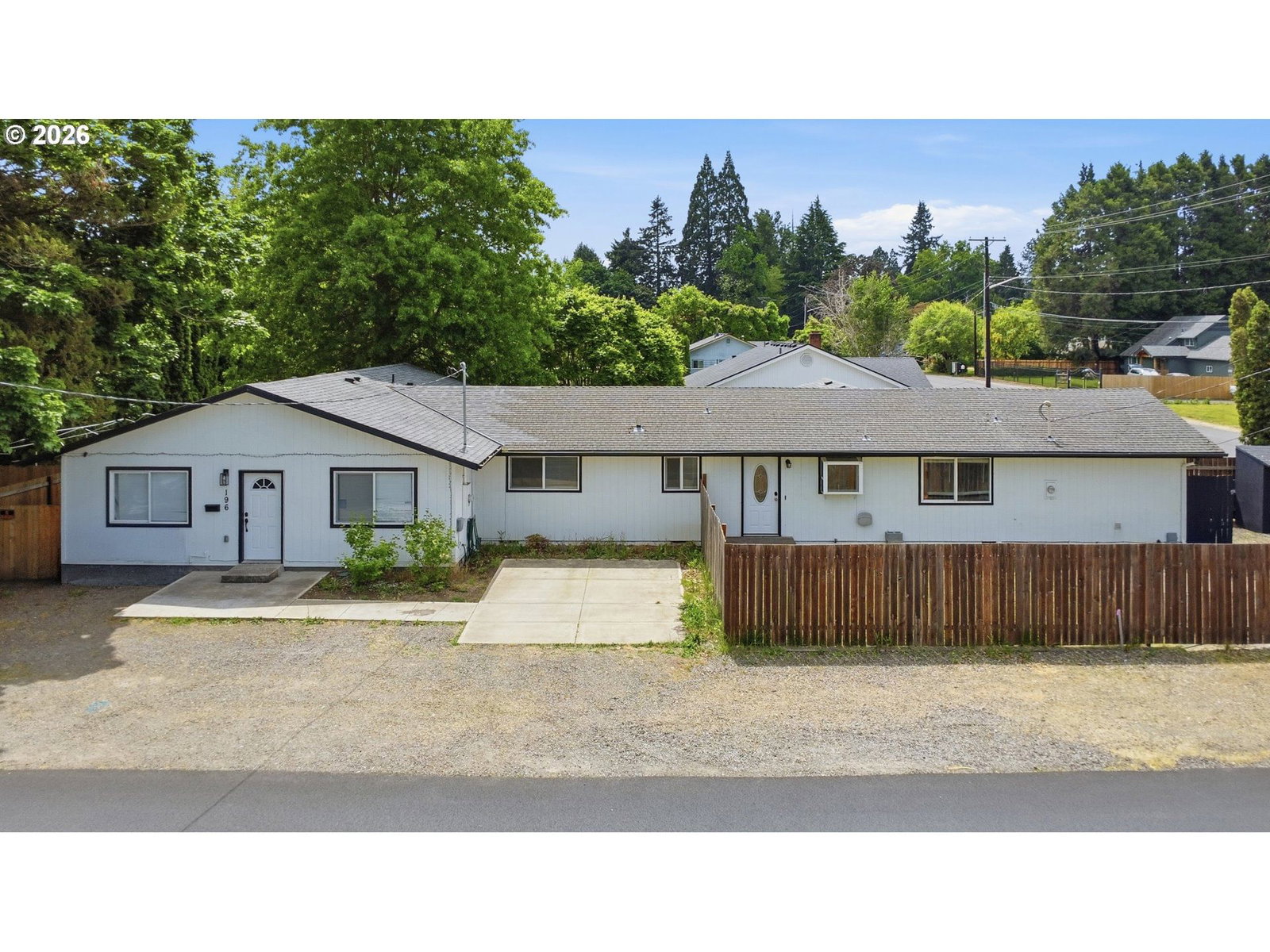 Listing photo 1 of 6
