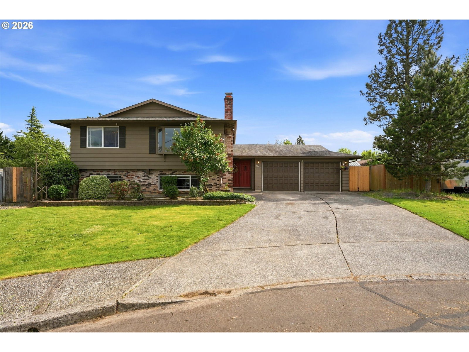 Listing photo 1 of 6