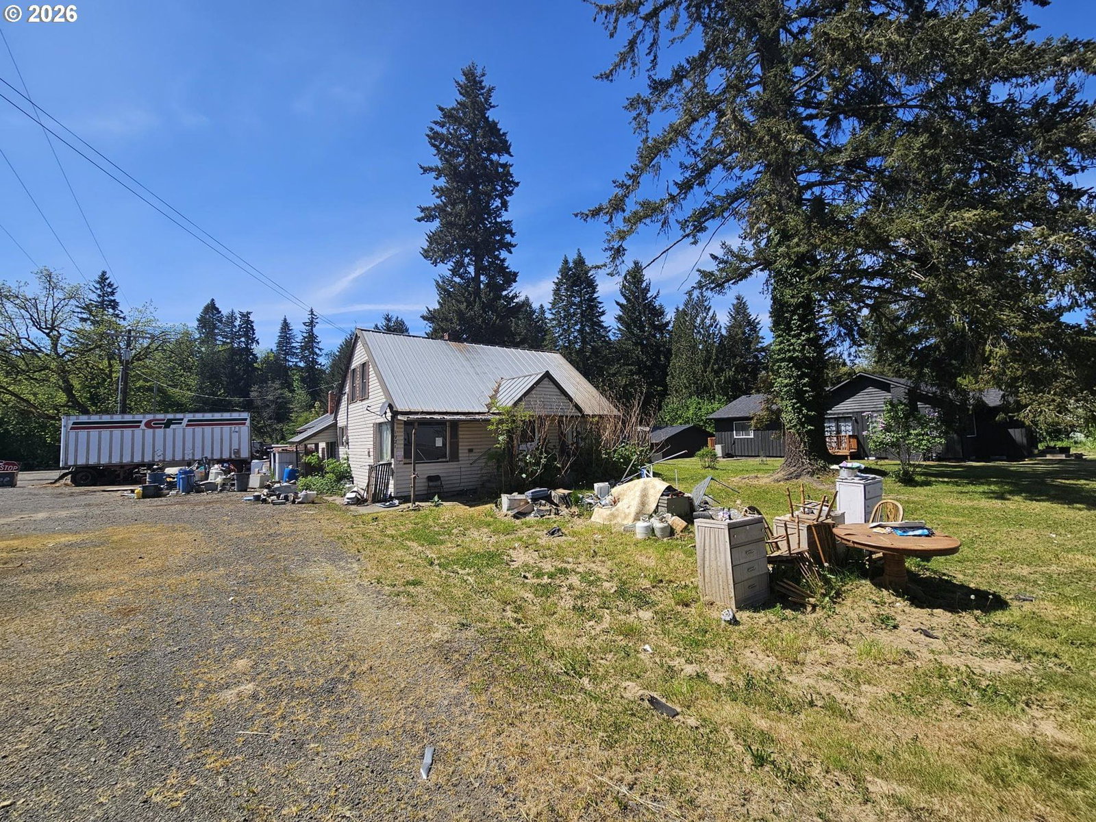 Listing photo 1 of 6