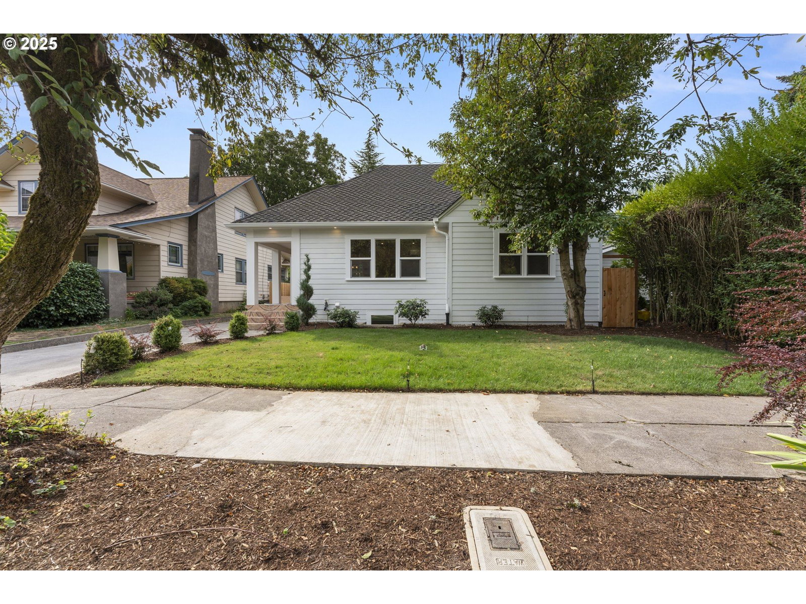 Primary listing photo, 3564 NE MATHISON PL, Portland, OR, 97212