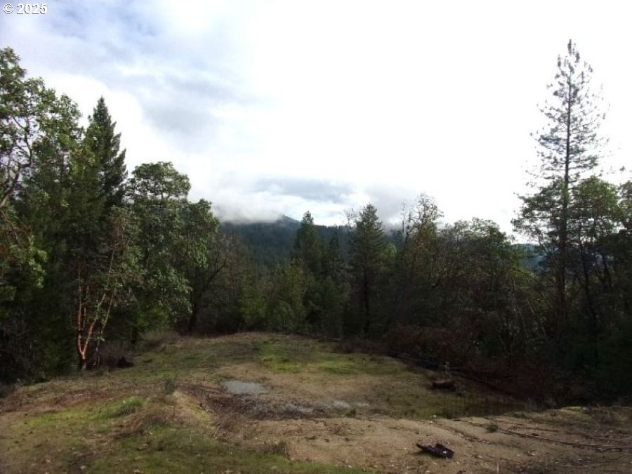 Listing photo 1 of 1